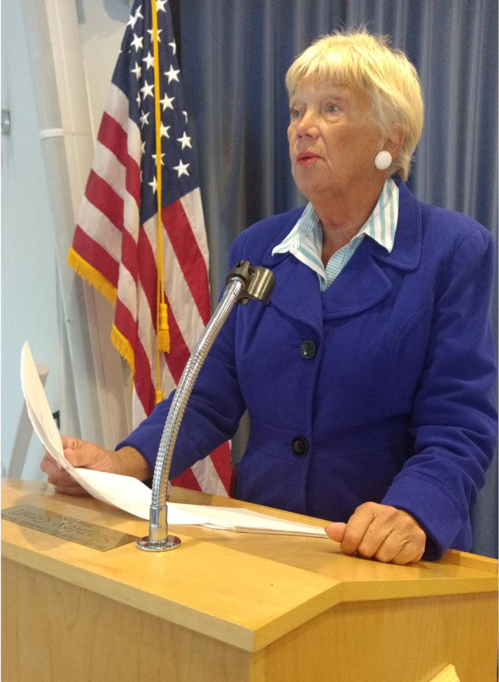 Linda_podium.jpg